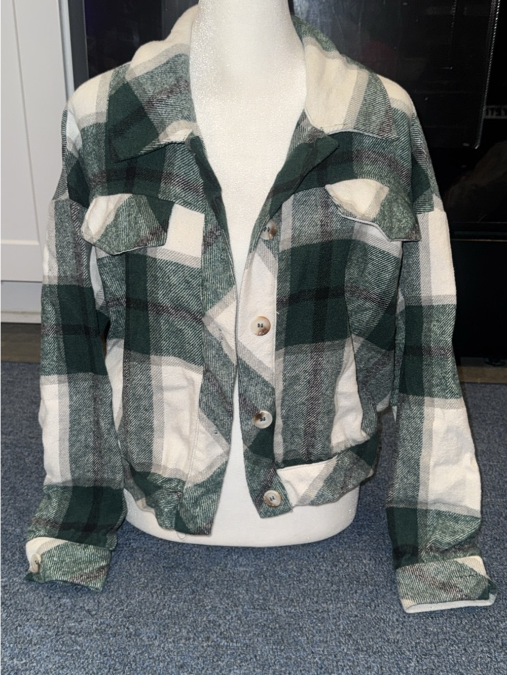 Green & Cream Plaid Button-Down Shirt Jacket